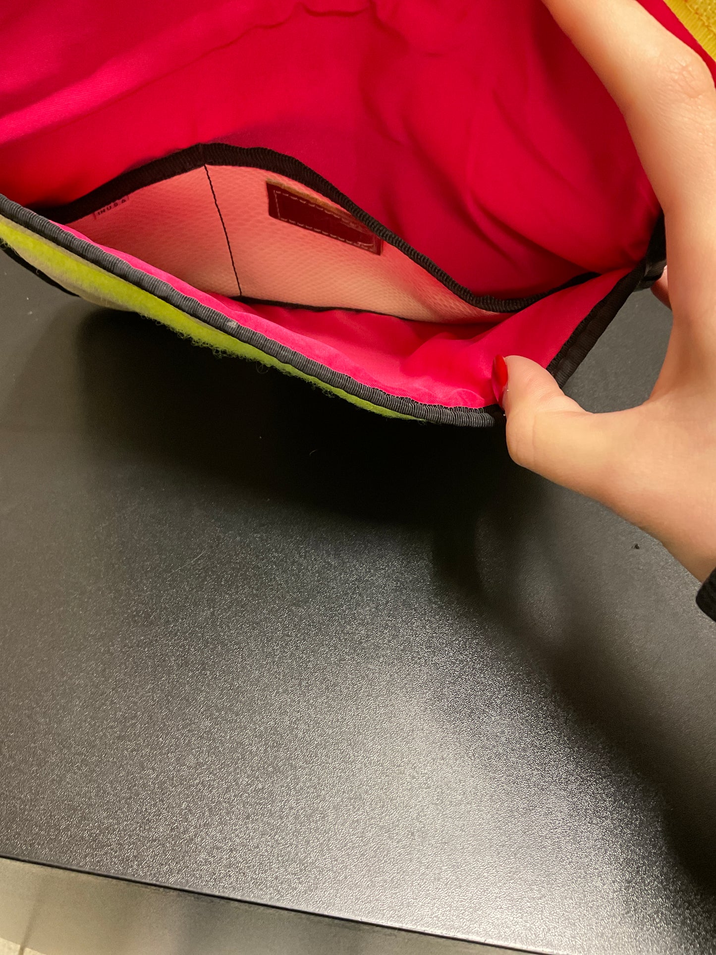 Makeup Bag By Clothes Mentor Size: 01 Piece