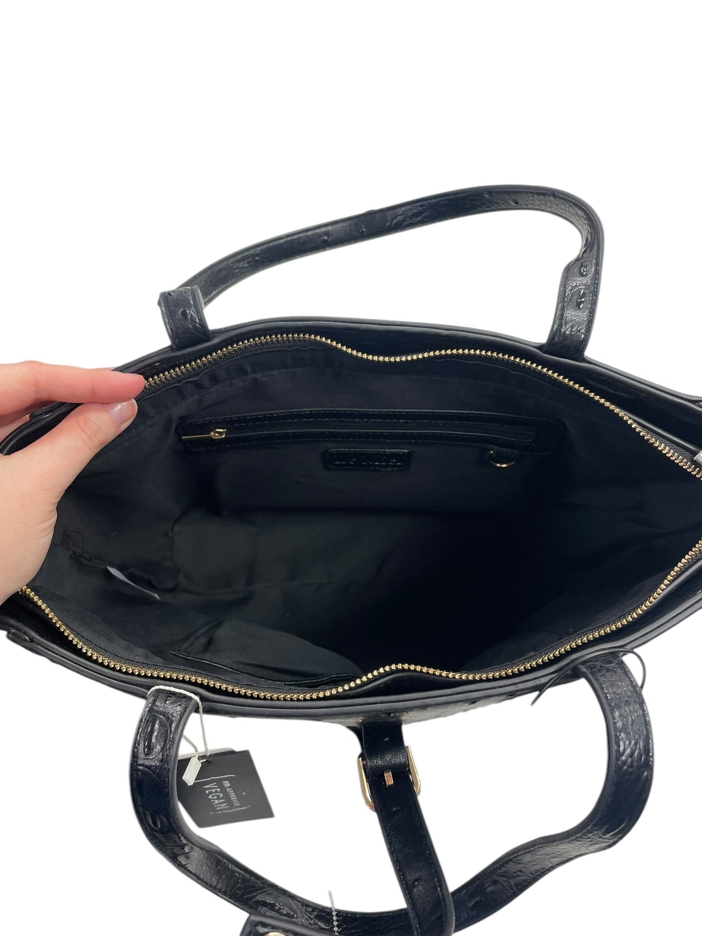 Handbag By Clothes Mentor Size: Medium