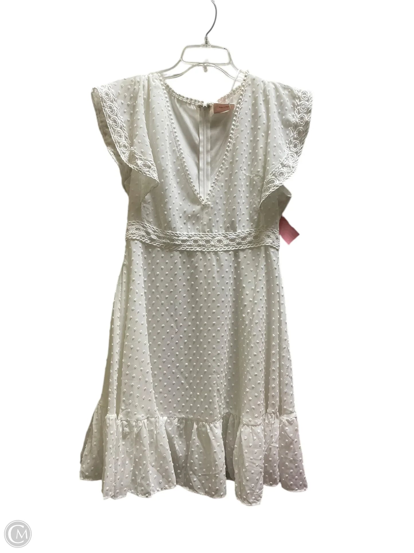 Dress Casual Short By Clothes Mentor In White, Size: M