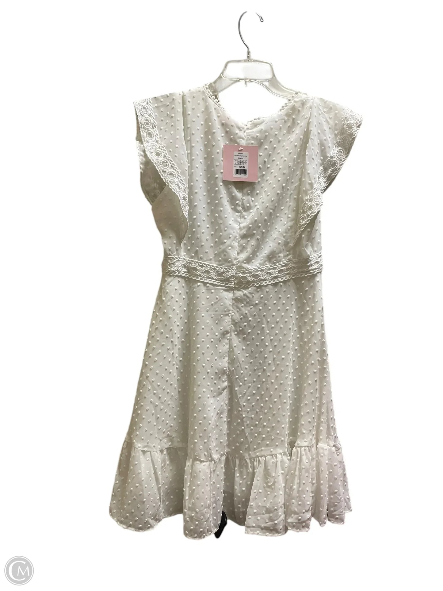 Dress Casual Short By Clothes Mentor In White, Size: M