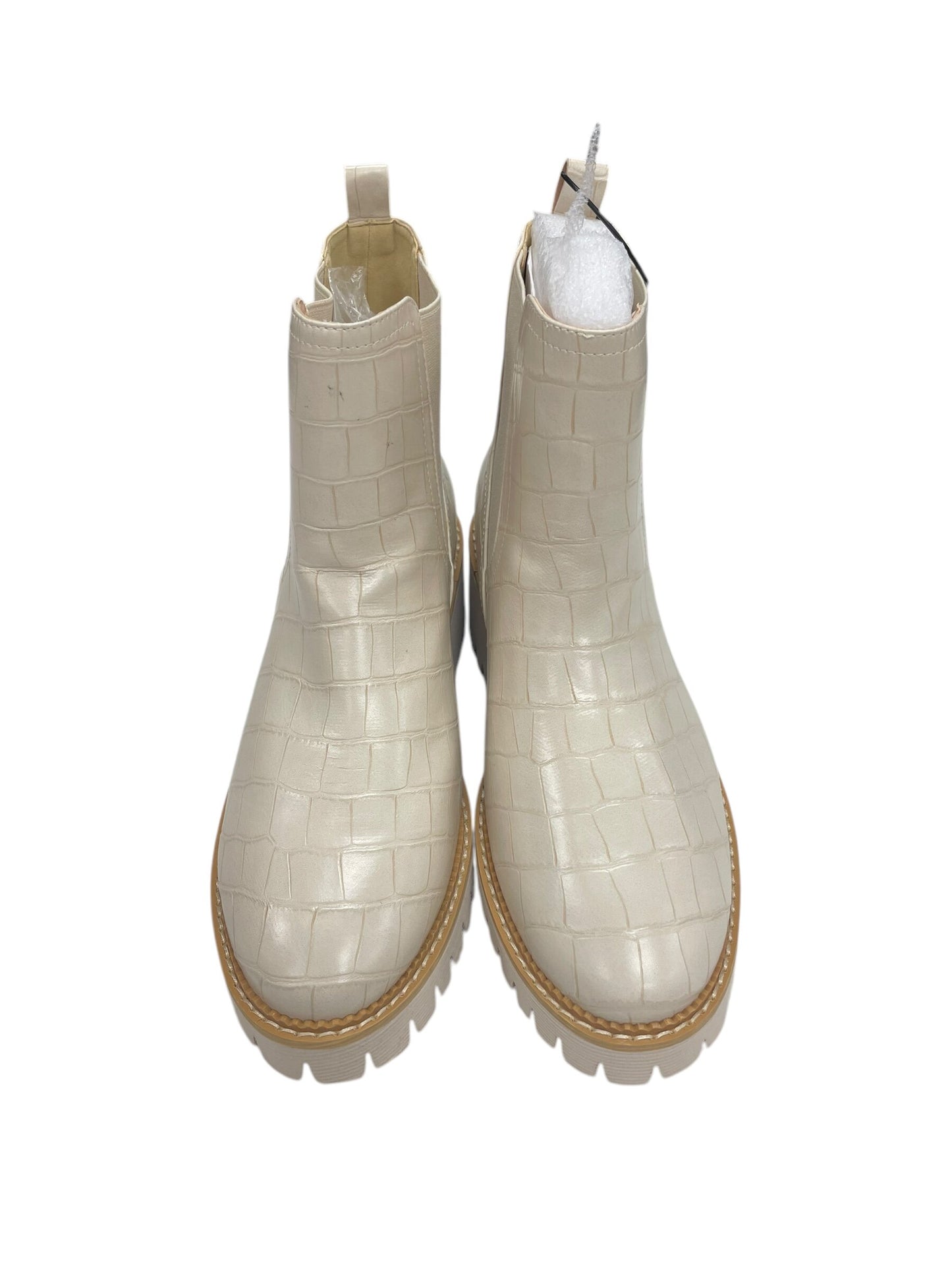 Boots Ankle Flats By Clothes Mentor Size: 9