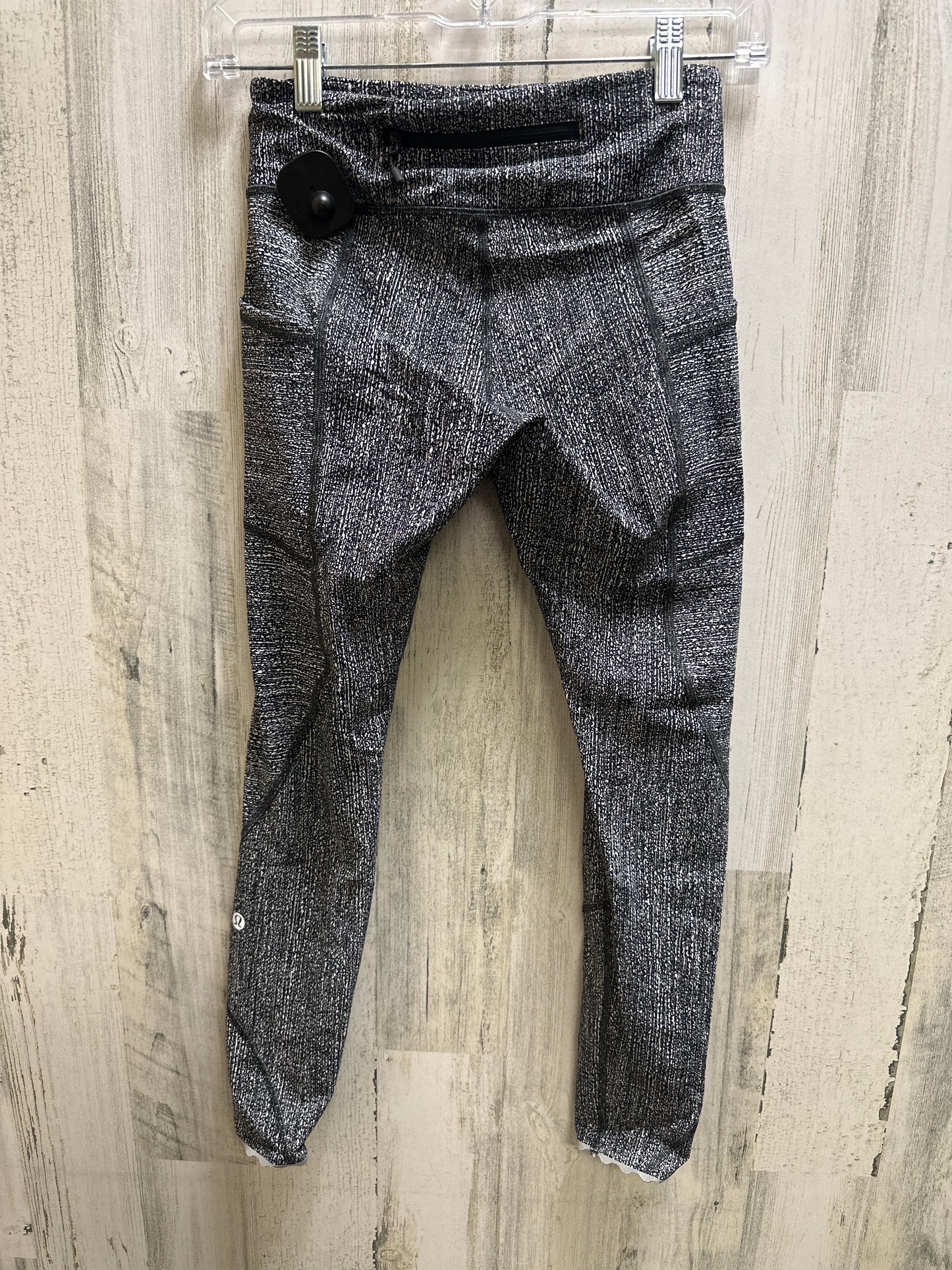 Athletic Leggings By Lululemon Size: 4