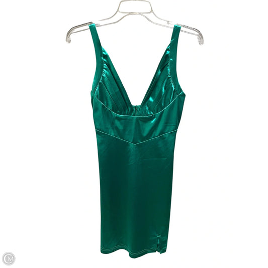 Dress Casual Short By Hello Molly In Green, Size: 4