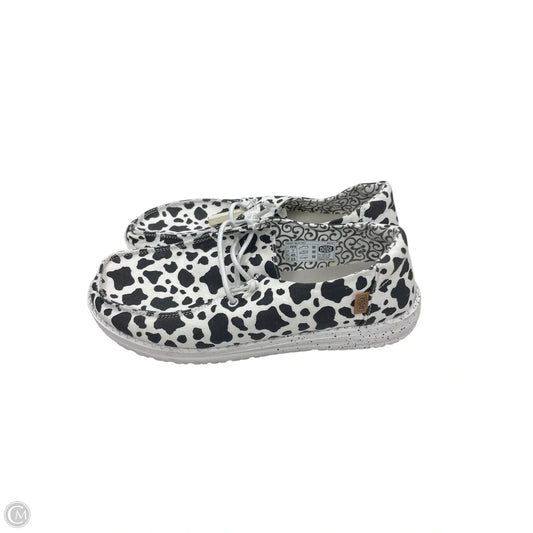 Shoes Flats By Hey Dude In Animal Print, Size: 9