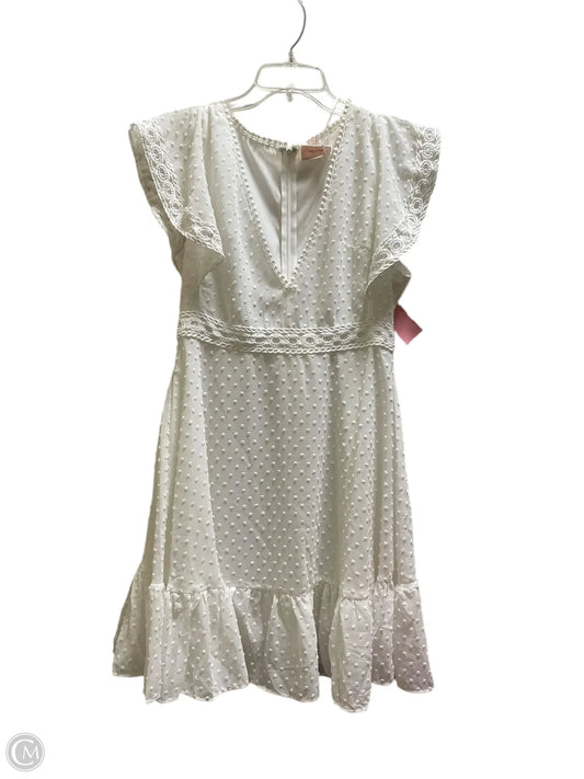 Dress Casual Short By Clothes Mentor In White, Size: M