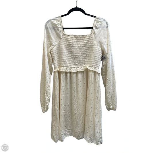 Dress Casual Short By Clothes Mentor In Cream, Size: 1x