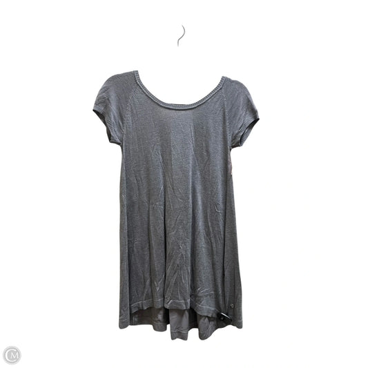 Top Short Sleeve By Lululemon In Grey, Size: 4