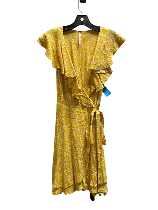 Dress Casual Short By Free People In Yellow, Size: M