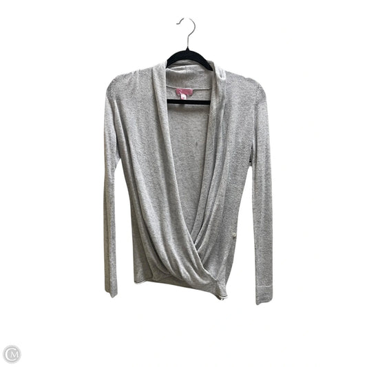 Top Long Sleeve Designer By Lilly Pulitzer In Grey, Size: S