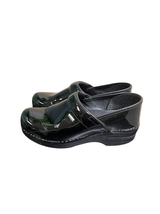 Shoes Flats By Dansko  Size: 8.5