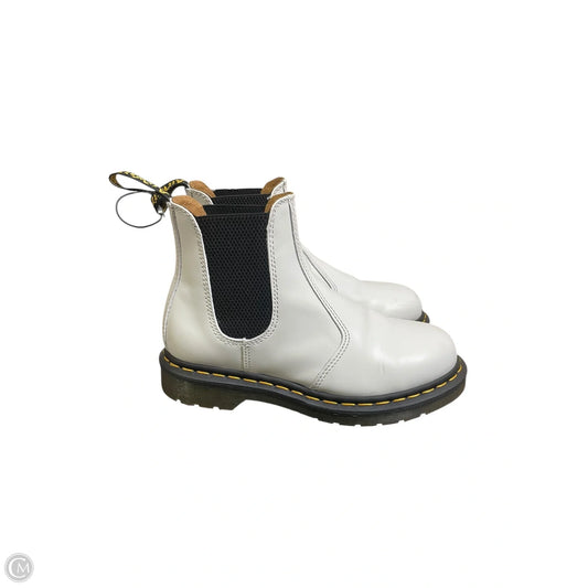 Boots Ankle Flats By Dr Martens In White, Size: 6