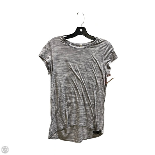 Top Short Sleeve By Lululemon In Grey, Size: 6